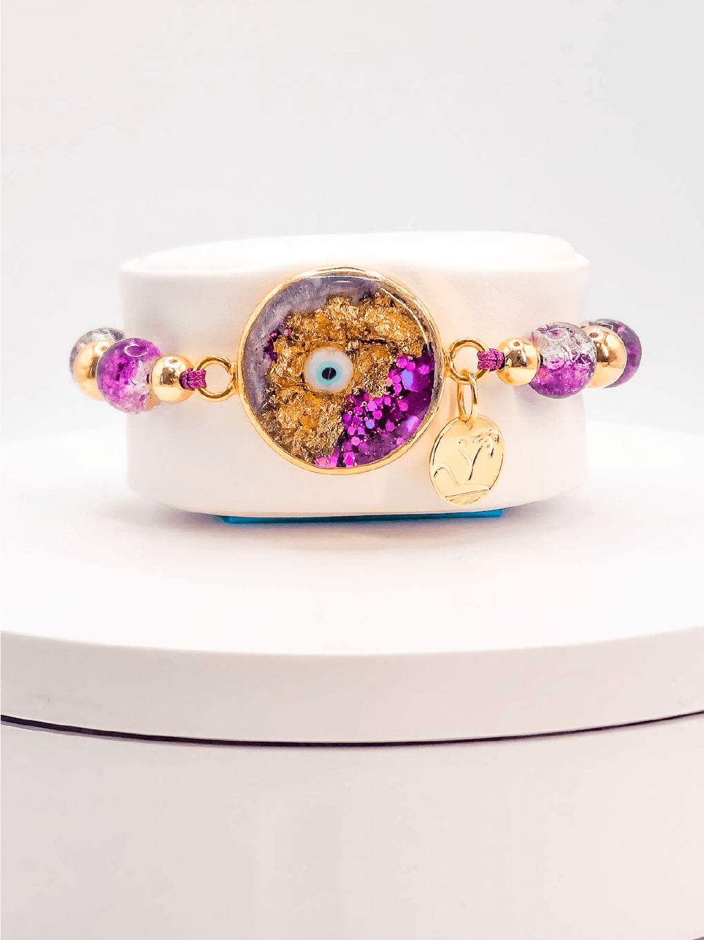Pulsera Nazar Bocugu – Ojo turco artesanal, cuentas de resina y baño de oro