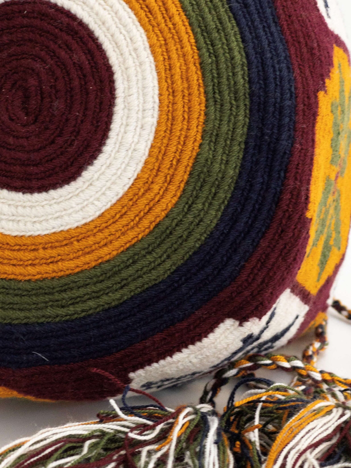 Wayúu Shoulder Bag – Earth Tones and Floral Motifs